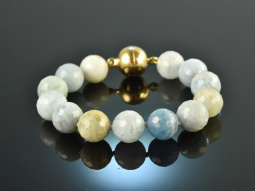 Vivid Blue! Beautiful grained aquamarine bracelet silver...