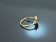 Um 1980! Zarter Verlobungs Ring mit Saphir und Diamanten Gold 585