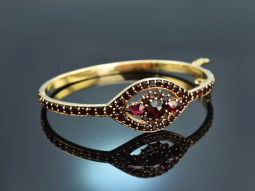 Around 1980! Beautiful garnet bangle silver gold plated