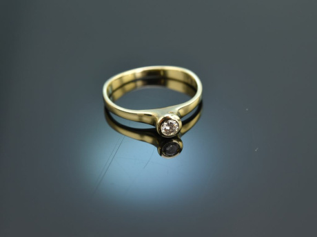 Um 1990! Klassischer Verlobungs Ring mit Diamant 0,14 ct Gold 585