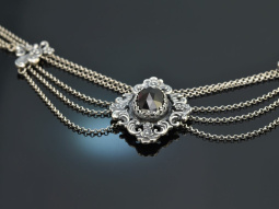 Um 1960! Trachten Dirndl Kette mit gro&szlig;em Granat...