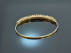Around 1980! Simple bangle with garnets in 333 gold