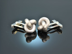 Around 1985! Noble knot cufflinks white gold 585