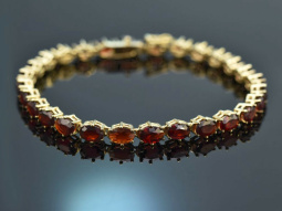 Around 1980! Classic garnet bracelet in 333 gold