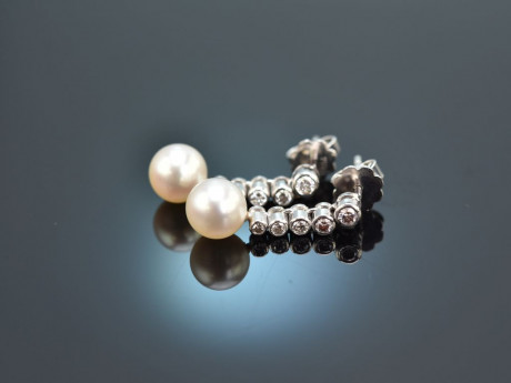 Klassisch schön! Diamant Ohrringe mit Akoyazuchtperlen Weiß Gold 750