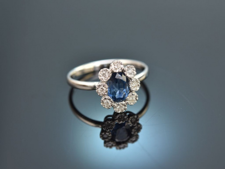 Feines Blau! Saphir Ring mit Brillanten Wei&szlig; Gold 750