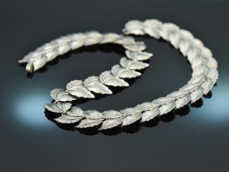 Um 1970! Besonders sch&ouml;nes Bl&auml;tter Collier...