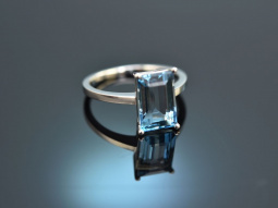 Intense Blue! Ring mit feinstem Aquamarin Wei&szlig; Gold...