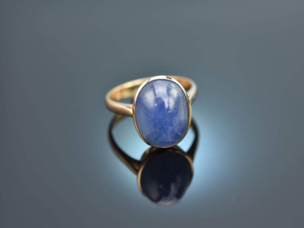 Ring mit Blue! € Fine Cabochon Saphir großem 1.799,00 585, Gold