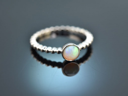 Light Blue! Pretty ring with opal white gold 585