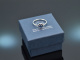Fine Blue! Ring mit Saphir Cabochon Wei&szlig; Gold 750