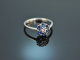 Blue Daisy! Klassischer Ring mit Saphiren und Brillant Wei Gold 750