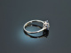 Blue Daisy! Klassischer Ring mit Saphiren und Brillant Wei Gold 750