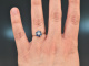 Blue Daisy! Klassischer Ring mit Saphiren und Brillant Wei&szlig; Gold 750