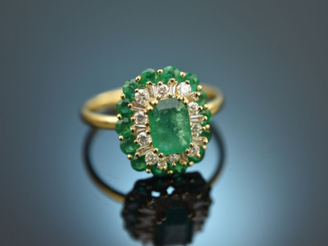 Noble Green! Smaragd Ring mit Brillanten Gold 750