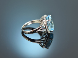 Happy Blue! Schicker Topas Ring mit Brillanten...