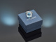 Happy Blue! Schicker Topas Ring mit Brillanten Wei&szlig;gold 750