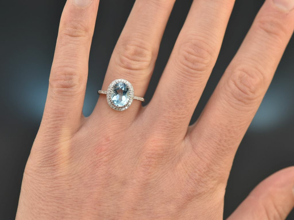 Blue! Sky Ring Topas Brillanten € Weißgold 899,00 mit 750,