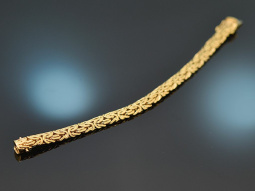 Around 1980! Classic bracelet in royal pattern gold 585