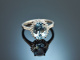 Klassischer Ring mit Blautopas und Brillanten Wei&szlig;gold 750