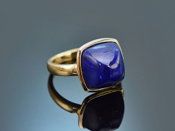 Beautiful ring with lapis lazuli gold 585