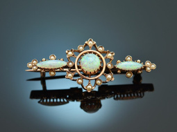 Around 1890! Historicism brooch with fine opals and seed...