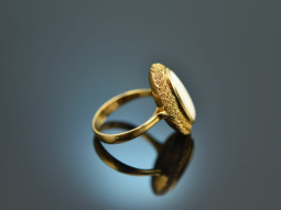 Around 1965! Beautiful ring with Australian opal 750 gold