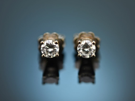 Around 1990! Fine pair of brilliant stud earrings approx. 0.45 carat white gold 585