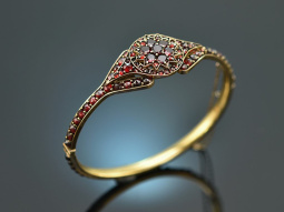 Around 1950! Beautiful bangle with Bohemian garnets