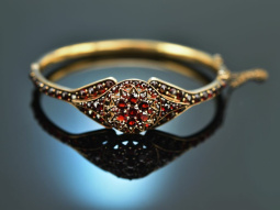 Around 1950! Beautiful bangle with Bohemian garnets