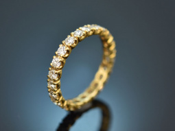 Around 1990! Classic memory ring with diamonds ca. 1.2 carat 750 gold