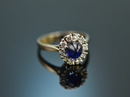 Vienna around 1970! Fine Ceylon sapphire ring with diamonds 750 white gold