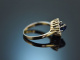 Wien um 1970! Feiner Ceylon Saphir Ring mit Brillanten Wei&szlig;gold 750