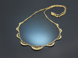 Around 1930! Pretty necklace with seed pearls in 750 gold
