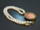 Around 1960! Pretty cultured pearl necklace with cameo pendant, gold-plated silver