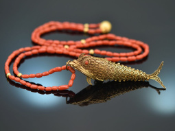 Around 1970! Filigree fish pendant with coral chain,...