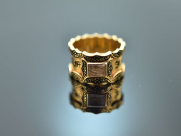 England datiert 1827! Trauer Ring mit Haareinlage und Zieremail Gold 750