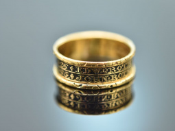 England dated 1823! Mourning ring with ornamental enamel 750 gold