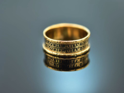 England dated 1823! Mourning ring with ornamental enamel 750 gold