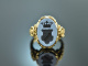Around 1970! Impressive coat of arms signet ring with engraved layered agate gold 585