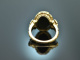 Around 1970! Impressive coat of arms signet ring with engraved layered agate gold 585