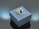 Around 1970! Impressive coat of arms signet ring with engraved layered agate gold 585