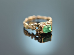 Um 1860! Neorenaissance Ring mit Smaragd und Zieremail Gold 585