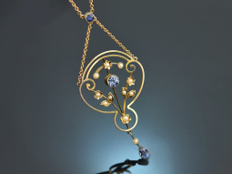 England around 1900! Art Nouveau necklace with seed pearls and sapphires gold 375