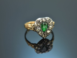 Um 1780! Herz Ring des Rokoko mit Diamanten und Smaragd aus Gold 625