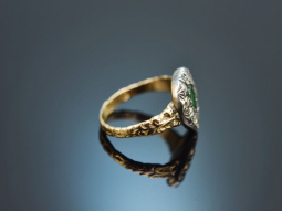 Around 1780! Rococo heart ring with diamonds and emerald...