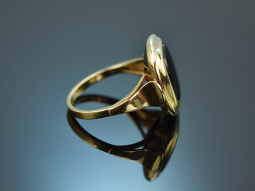 Around 1965! Beautiful unworn coat of arms signet ring...