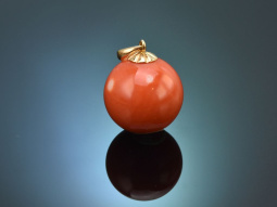 Large coral sphere pendant with 585 gold
