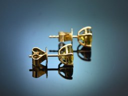Klassische Ohrringe mit gr&uuml;nen Turmalinen aus Gold 750