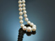 Around 1930! Delicate Akoya cultured pearl necklace in gradient with 585 white gold clasp